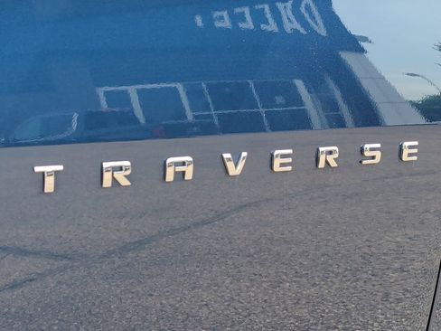 Used 2023 Chevrolet Traverse LT AWD/4WD image 41