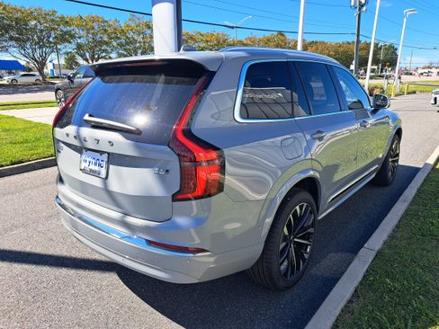 New 2026 Volvo XC90 B6 Ultra image 3