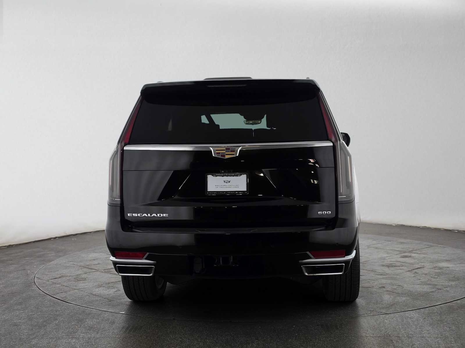 Used 2023 Cadillac Escalade Premium Luxury AWD/4WD image 4