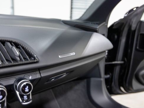 Used 2021 Audi R8 V10 w/ Premium Package image 39