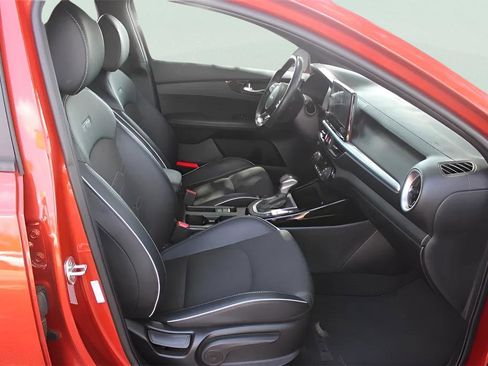 Used 2023 Kia Forte GT-Line w/ GT-Line Premium Package FWD image 19