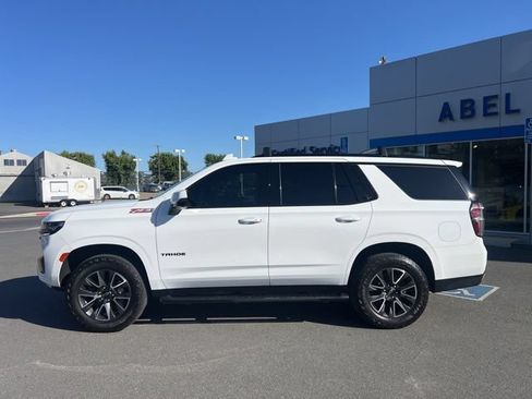 Used 2022 Chevrolet Tahoe Z71 w/ Luxury Package AWD/4WD image 11