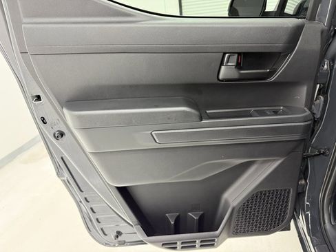 Used 2025 Toyota Tacoma SR image 34