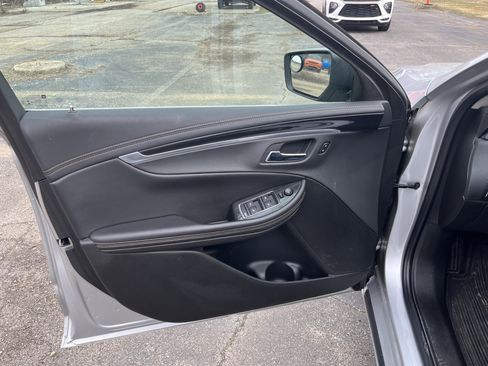Used 2020 Chevrolet Impala LT image 9