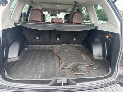 Used 2018 Subaru Forester 2.5i Touring AWD/4WD image 10
