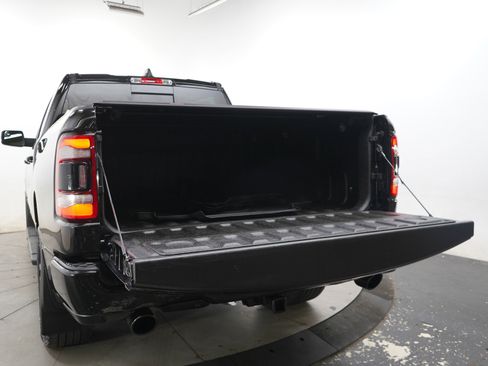 Used 2020 RAM 1500 Big Horn AWD/4WD image 18