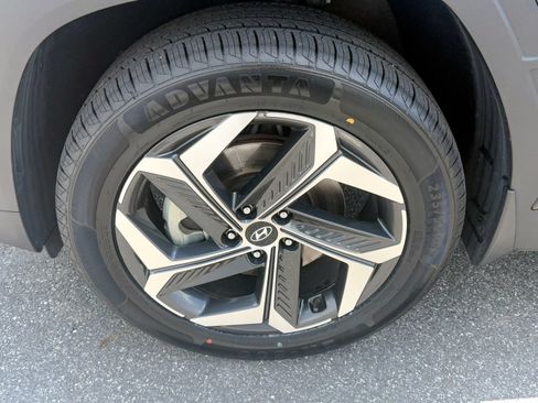 Used 2023 Hyundai Tucson SEL w/ Convenience Package AWD/4WD image 11