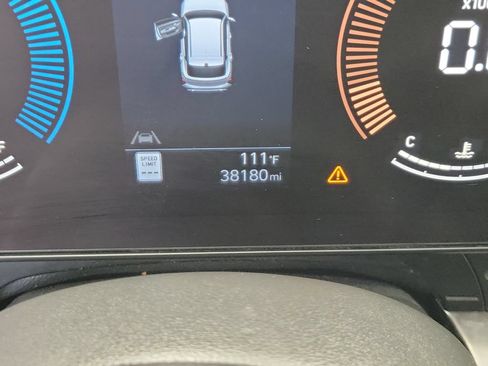 Used 2025 Hyundai Kona SEL AWD/4WD image 25