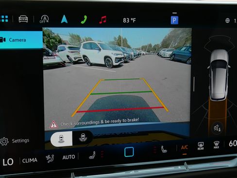 Certified 2025 Volkswagen Tiguan SE AWD/4WD image 27