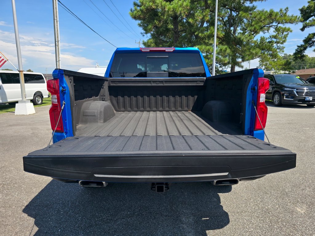 Used 2025 Chevrolet Silverado 1500 LT Trail Boss w/ Convenience Package II AWD/4WD image 23
