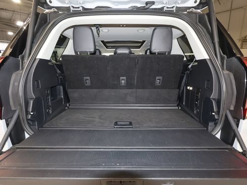 Used 2025 Ford Expedition Platinum AWD/4WD image 25