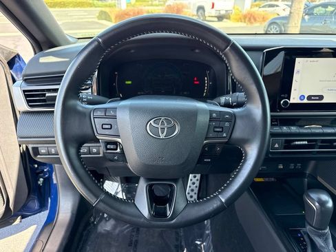 Used 2025 Toyota Camry SE FWD image 22