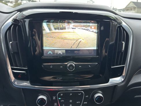 Used 2018 Chevrolet Traverse LS image 15