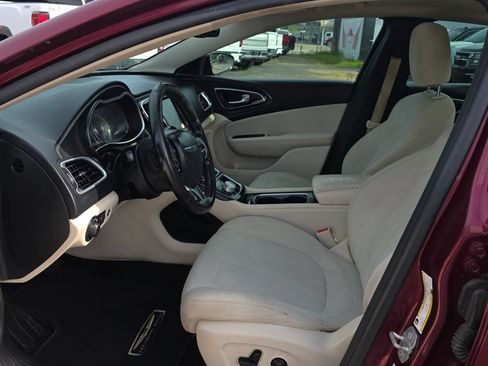 Used 2016 Chrysler 200 Limited w/ Anniversary Edition FWD image 13