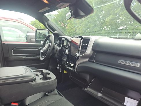 Used 2026 RAM 2500 Big Horn AWD/4WD image 6