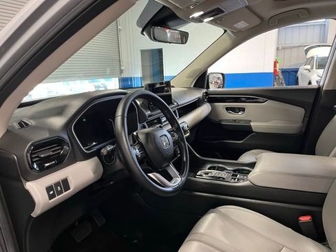 Used 2023 Honda Pilot Touring image 22