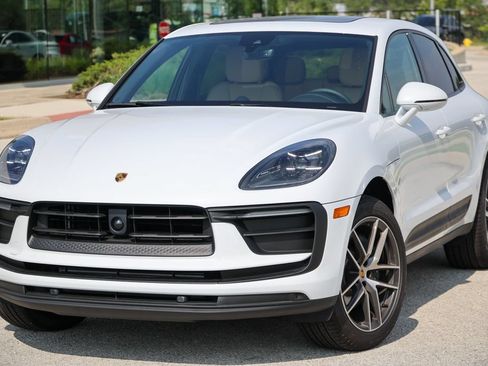 Certified 2026 Porsche Macan AWD/4WD image 13