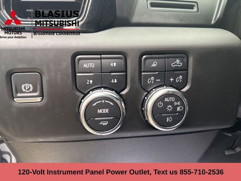 Used 2025 GMC Sierra 2500 AT4 image 28