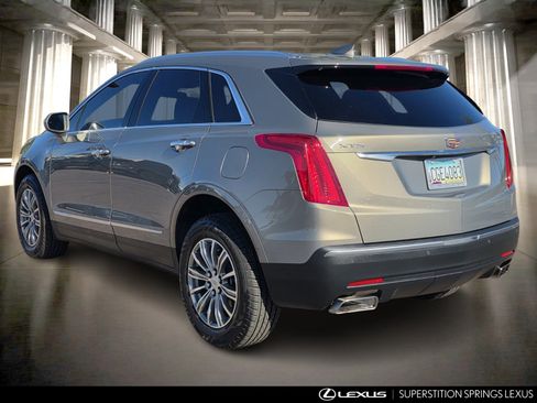 Used 2018 Cadillac XT5 Luxury w/ Driver Awareness Package image 6