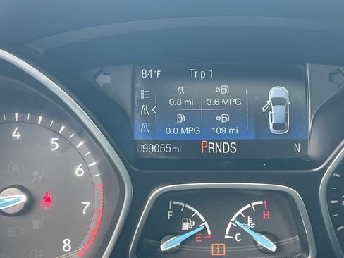 Used 2018 Ford Focus SEL FWD image 3