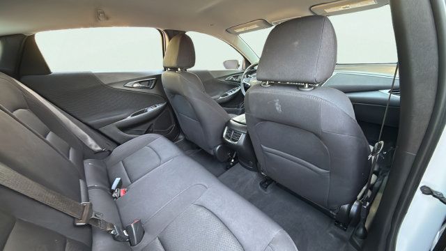 Used 2025 Chevrolet Malibu LT FWD image 28