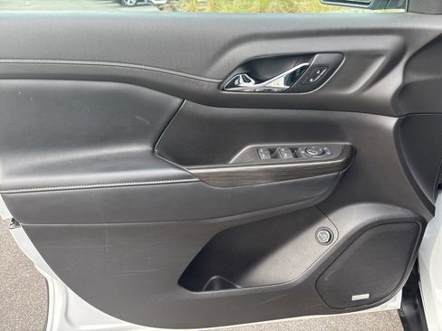 Used 2019 GMC Acadia SLT image 40