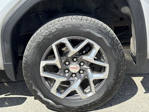 Used 2023 GMC Sierra 1500 SLT w/ SLT Premium Package AWD/4WD image 15