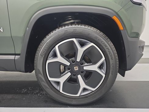Used 2024 Rivian R1T Adventure AWD/4WD image 11