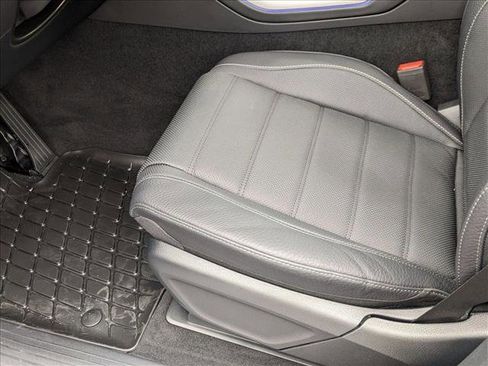 Certified 2025 Mercedes-Benz GLS 450 4MATIC image 4