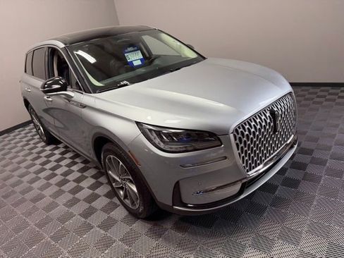 Used 2023 Lincoln Corsair AWD w/ Equipment Group 101A image 2