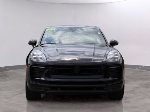 Certified 2024 Porsche Macan w/ Premium Plus Package AWD/4WD image 12