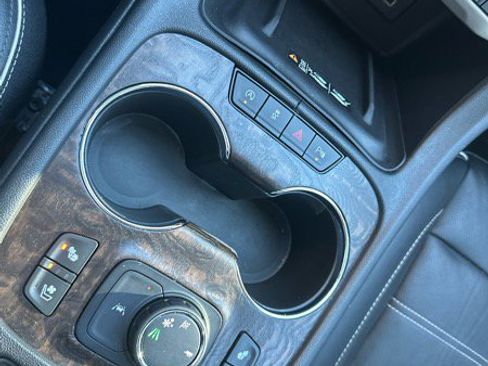 Used 2020 GMC Acadia Denali w/ Technology Package image 24