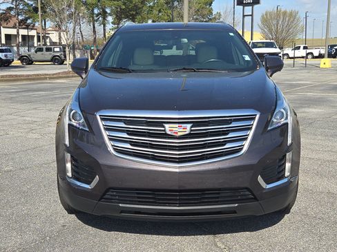 Used 2019 Cadillac XT5 FWD image 3