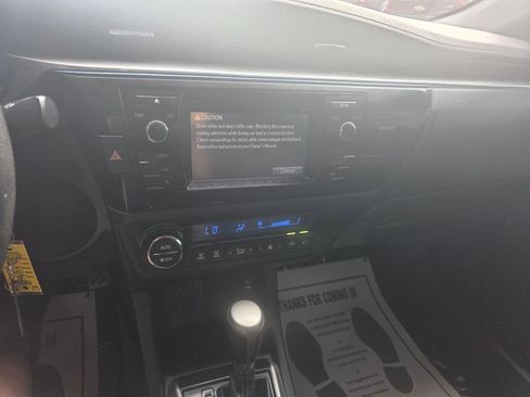 Used 2015 Toyota Corolla S FWD image 15