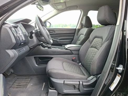 Used 2023 Nissan Pathfinder S AWD/4WD image 14