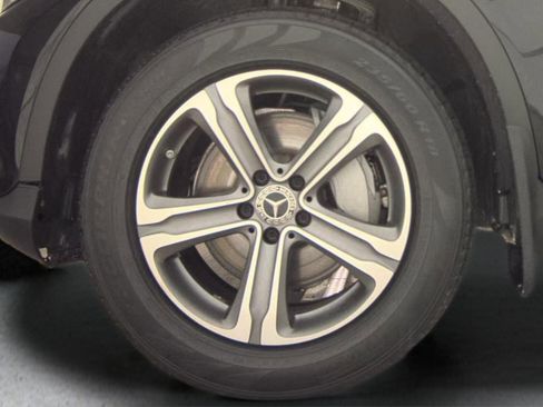 Used 2019 Mercedes-Benz GLC 300 GLC 300 w/ Premium Package image 7