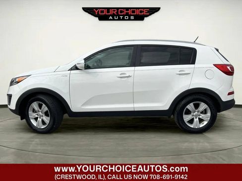 Used 2013 Kia Sportage LX w/ Convenience Pkg AWD/4WD image 2