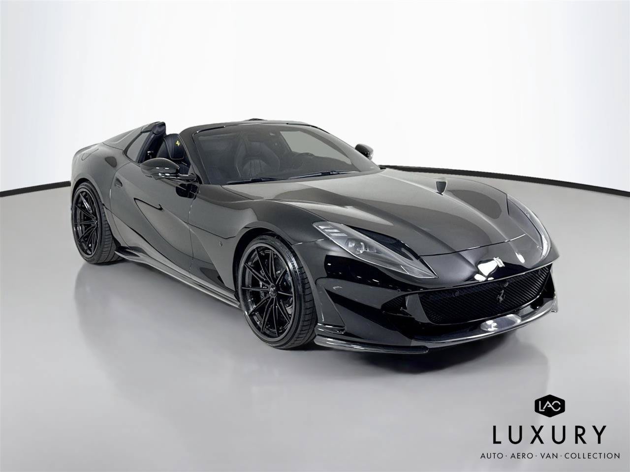 Used 2021 Ferrari 812 GTS RWD image 2