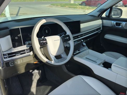 New 2025 Hyundai Santa Fe Calligraphy FWD image 12