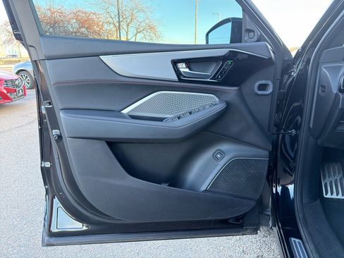 Used 2023 Acura MDX A-Spec image 9