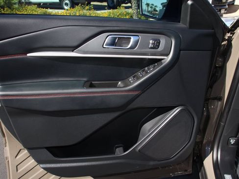 Certified 2026 Ford Explorer ST-Line w/ ST-Line Street Pack RWD image 22