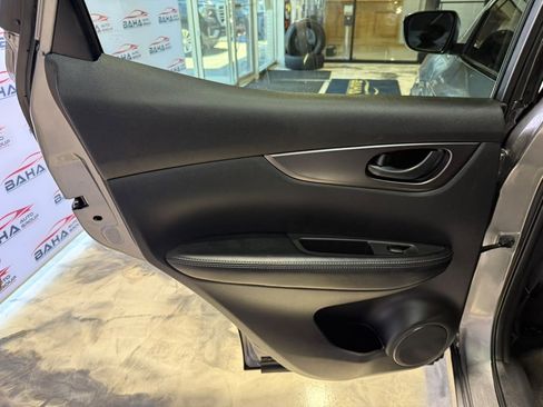 Used 2020 Nissan Rogue Sport S FWD image 38