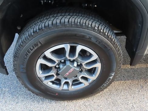 Used 2026 GMC Sierra 3500 SLE w/ SLE Convenience Package AWD/4WD image 16