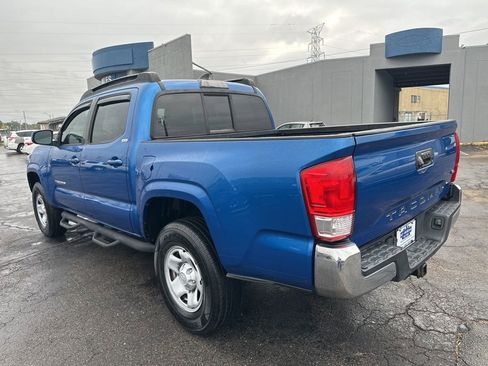 Used 2016 Toyota Tacoma SR5 w/ Towing Package image 7