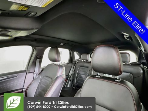 Used 2023 Ford Escape ST-Line Elite w/ Premium Technology Package AWD/4WD image 27