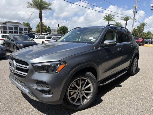 Used 2024 Mercedes-Benz GLE 350 4MATIC image 3