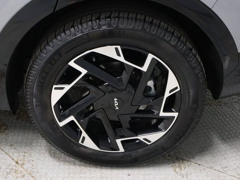 Used 2023 Kia Sportage SX image 19