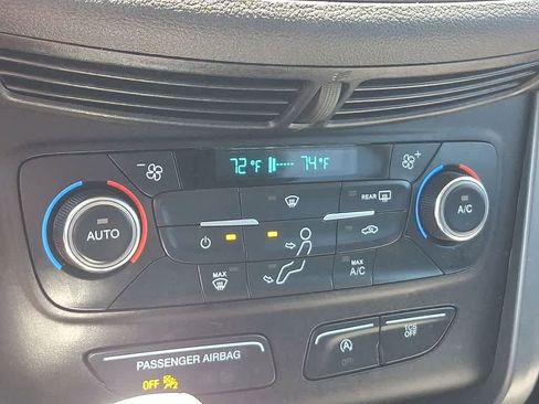 Used 2017 Ford Escape SE AWD/4WD image 19