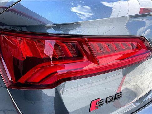Used 2019 Audi SQ5 Prestige w/ Prestige Package AWD/4WD image 23