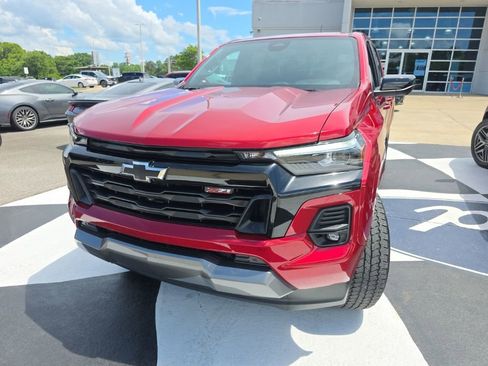 Used 2023 Chevrolet Colorado Z71 w/ Z71 Convenience Package 2 AWD/4WD image 5